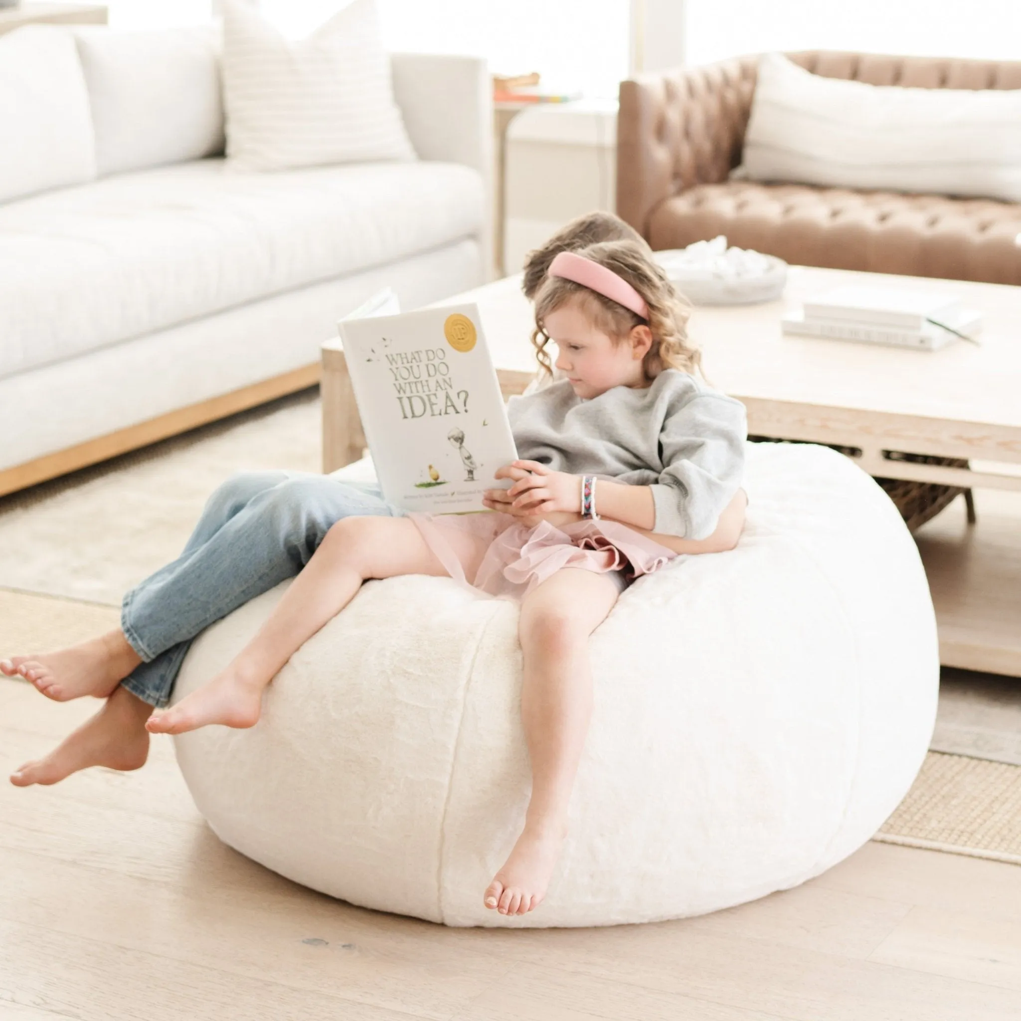 GRAND FAUX FUR BEAN BAG CHAIRS