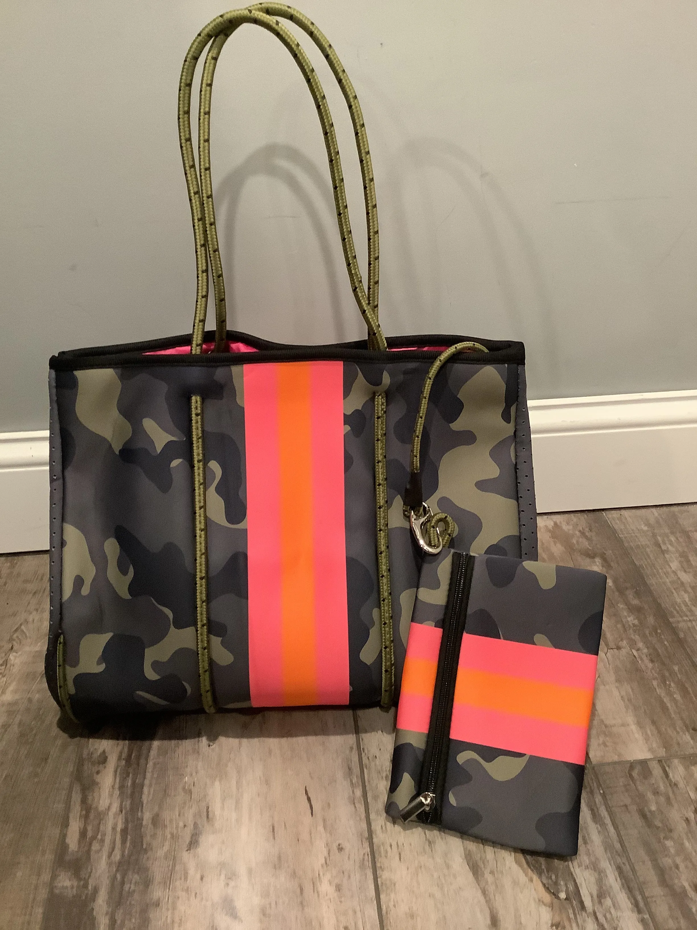 Green Camo with Neon Orange/Pink Stripe Neoprene Tote bag 🧡💗