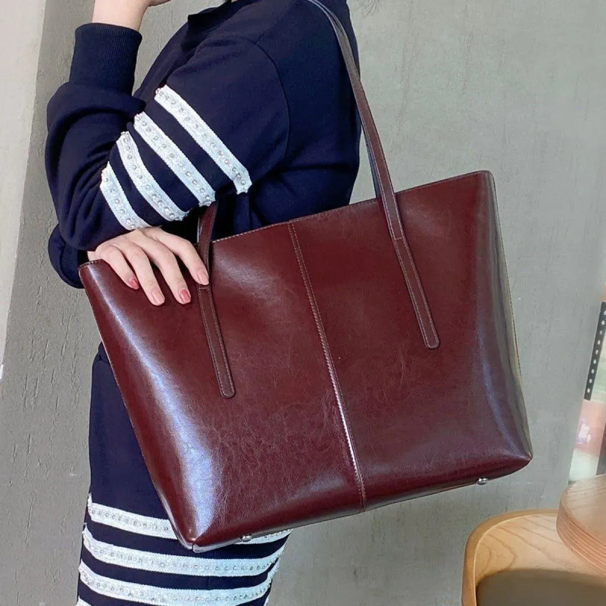 High-Capacity Zipper Stitching Tote Bag