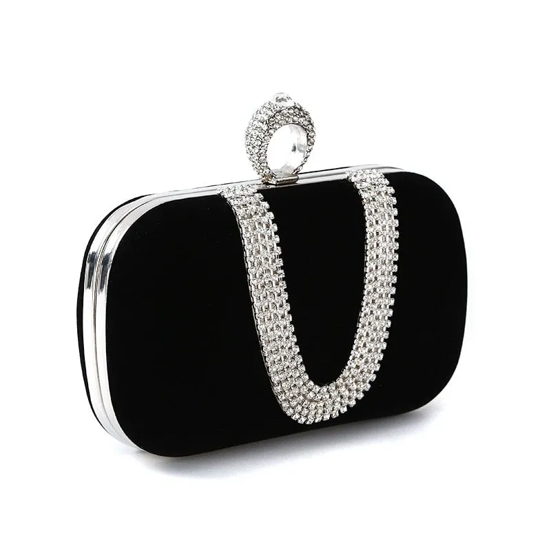 Luxurious party bag with diamonds