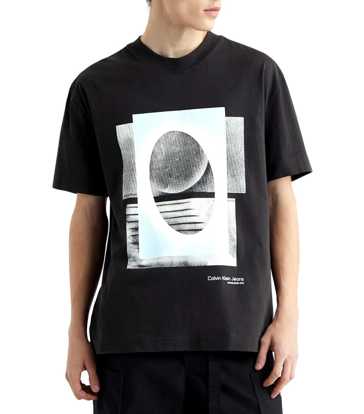 Meta Minimal Print T-Shirt Black